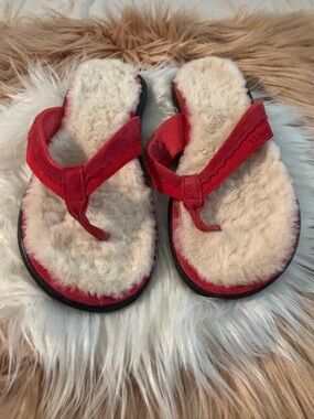L.L. Bean Red Faux-Shearling Thong Slippers - Women